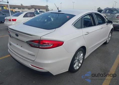 2019 Ford Fusion Energi Titanium from USA, damaged, VIN 3FA6P0SU9KR232448